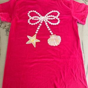 Gildan Hot Pink Tee with Beaded Bow and Seashell Design